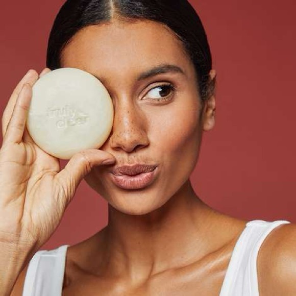 BNIB Truly Clear Blemish Bar - Picture 2 of 8